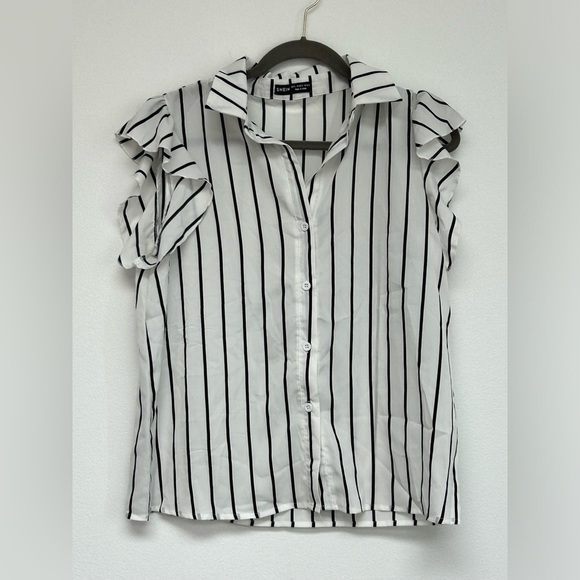 SHEIN Black and White Stripe Flutter Sleeve Button Down Womens size L NWOT - Picture 4 of 9